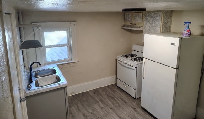 1814 E Ganson St, Unit D in Jackson, MI - Building Photo - Building Photo