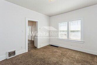 444 S Fountain St in Wichita, KS - Building Photo - Building Photo