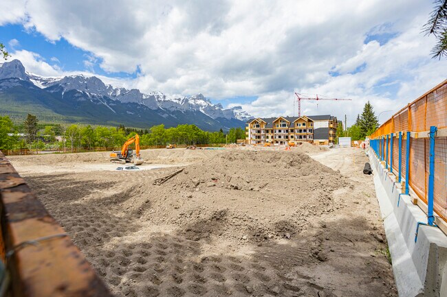 Rundle Park in Canmore, AB - Building Photo - Building Photo