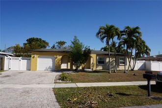 4857 Alfresco St in Boca Raton, FL - Building Photo - Building Photo