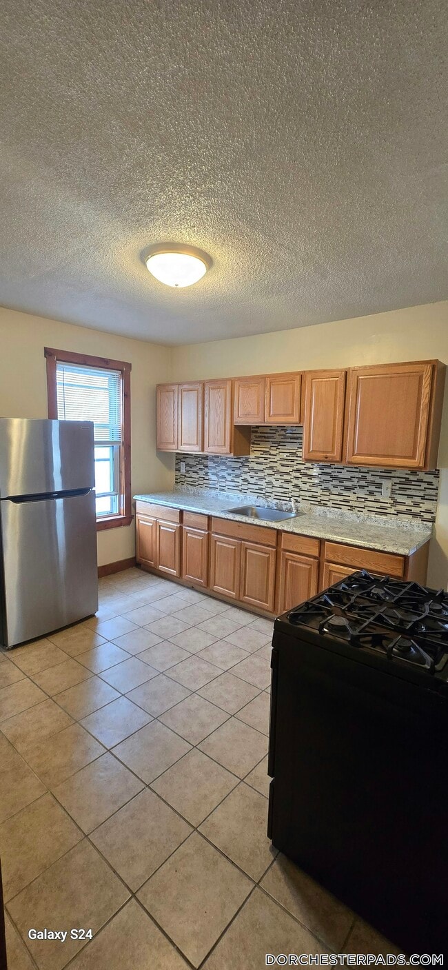 125 Capen St