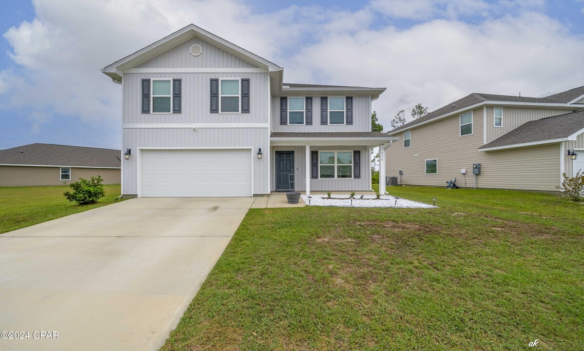 514 Albert Meadow Ln in Callaway, FL - Building Photo