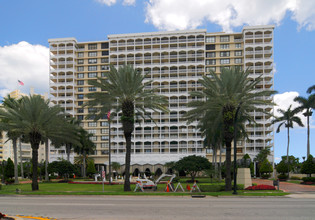 The Balmoral Condos in Miami Beach, FL - Building Photo - Building Photo