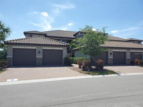 13816 Messina Loop in Bradenton, FL - Building Photo - Building Photo