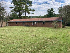 600 Reeceburg Rd SE-Unit -Apt. B in Silver Creek, GA - Building Photo - Building Photo