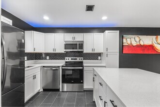 50 Aspen Dr in Haines City, FL - Building Photo - Building Photo