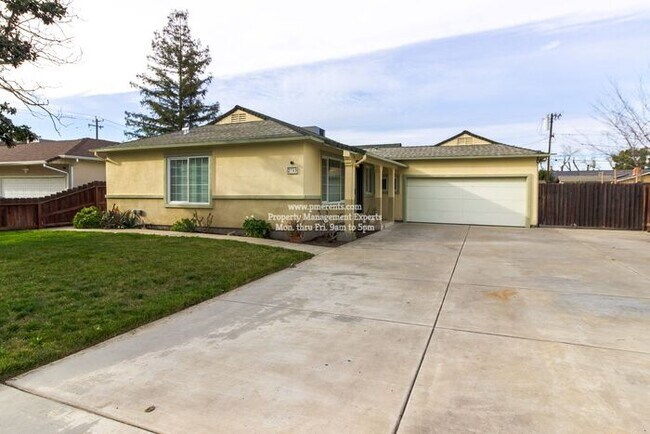 2745 Princeton Ave in Stockton, CA - Building Photo - Building Photo