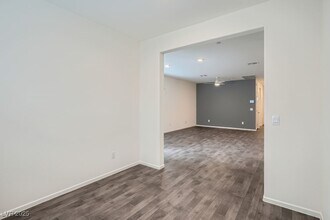364 Canary Song Dr in Henderson, NV - Building Photo - Building Photo