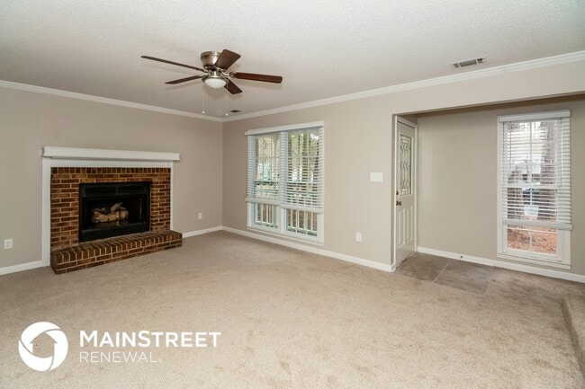 1071 Lost Ct in Hampton, GA - Building Photo - Building Photo