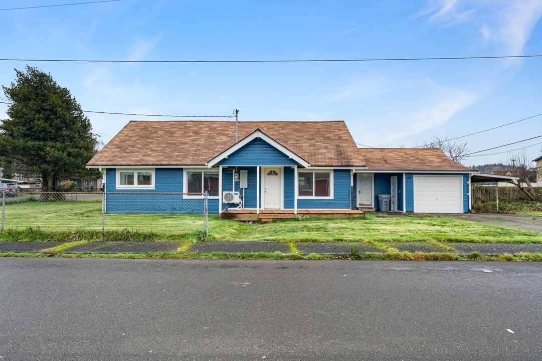 153 Conger St in Aberdeen, WA - Building Photo