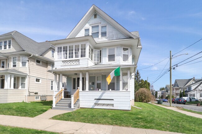 356 Midland St in Bridgeport, CT - Building Photo - Building Photo