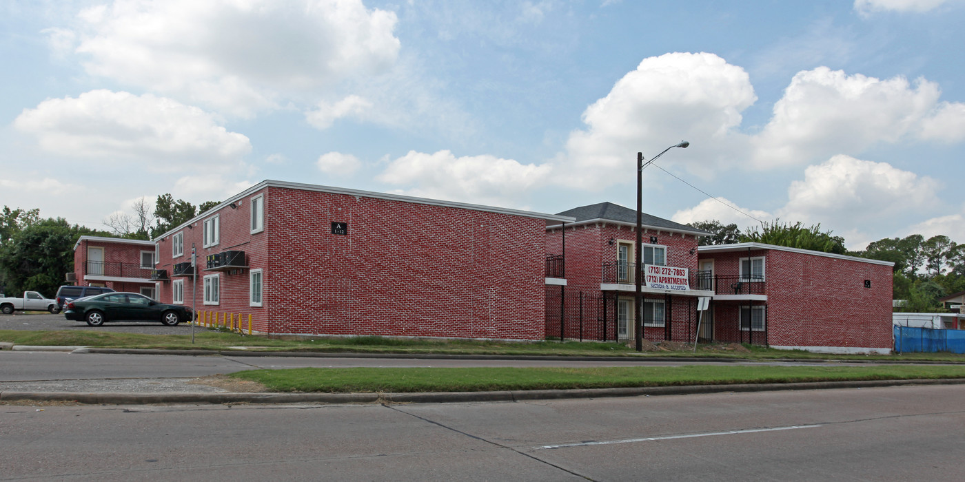 3214-3132 Tidwell Rd in Houston, TX - Building Photo