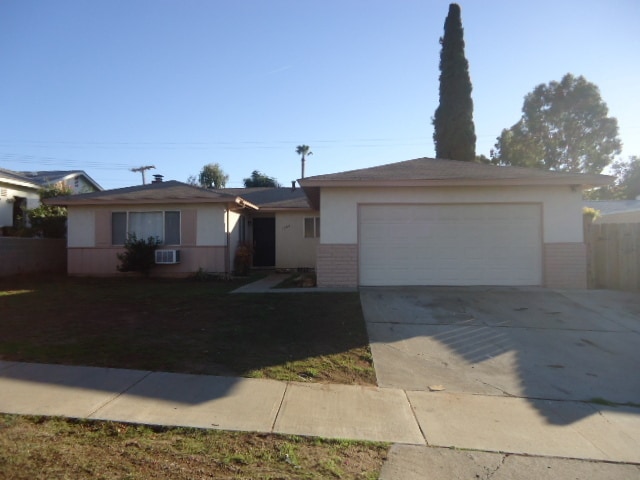 property at 1604 Poinciana Dr