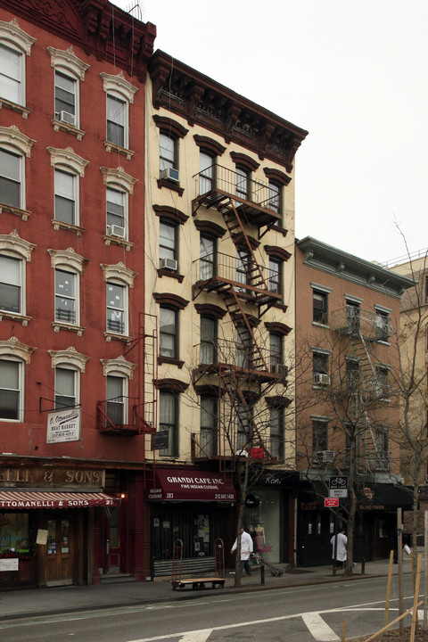 283 Bleecker St in New York, NY - Foto de edificio