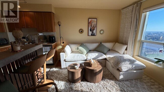 property at 36 Lee Centre Dr