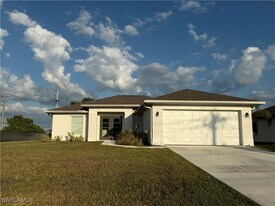 2325 NW 9th Ave in Cape Coral, FL - Building Photo
