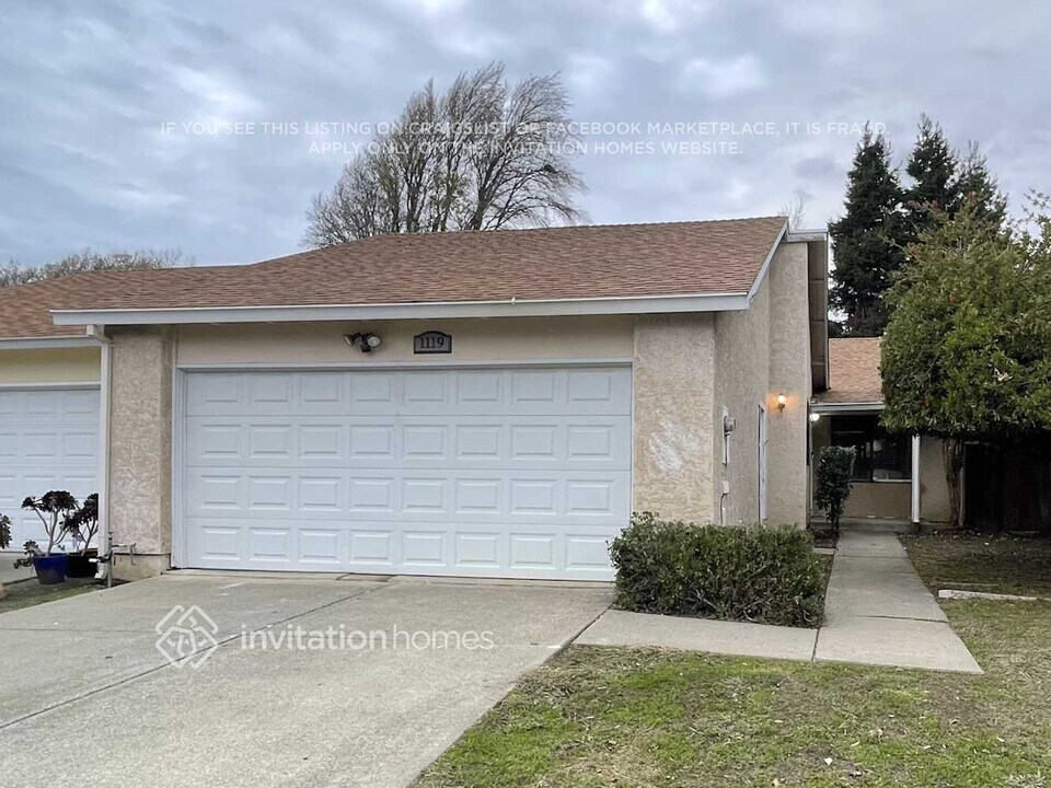 1119 Hartford Pl in Fairfield, CA - Building Photo