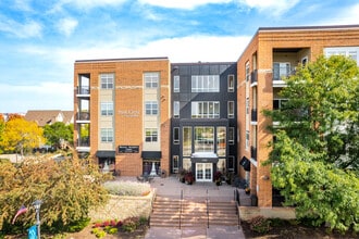 Park Crest on Nicollett in Burnsville, MN - Building Photo - Building Photo