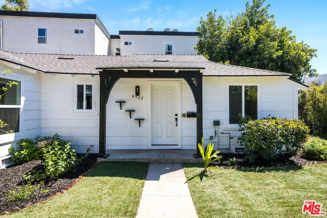 4522 Laurel Canyon Blvd in Los Angeles, CA - Building Photo - Building Photo
