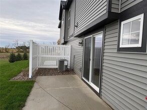 5285 Long Pointe Pass in Woodbury, MN - Building Photo - Building Photo