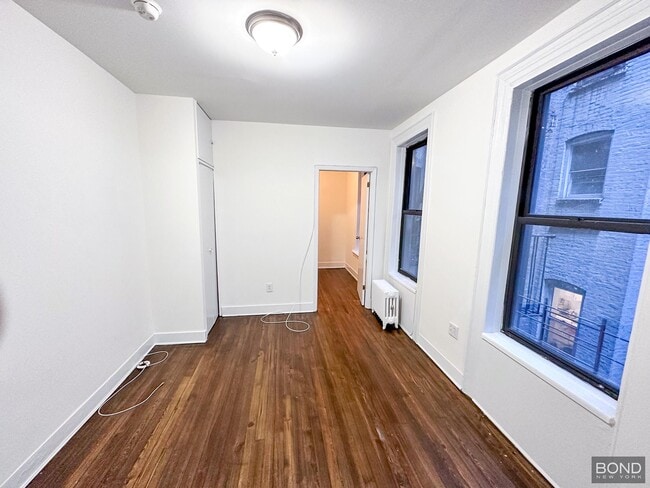 1427 York Ave in New York, NY - Building Photo - Building Photo