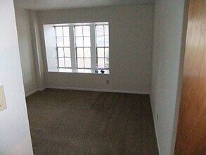 2900 Forest Bend Dr-Unit -2900 in Bryan, TX - Building Photo - Building Photo