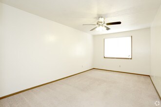 1007 Arlene Ct in Bloomington, IL - Building Photo - Building Photo