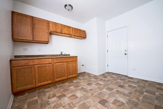 6715 S Dorchester Chicago, IL 60637 in Chicago, IL - Foto de edificio - Building Photo