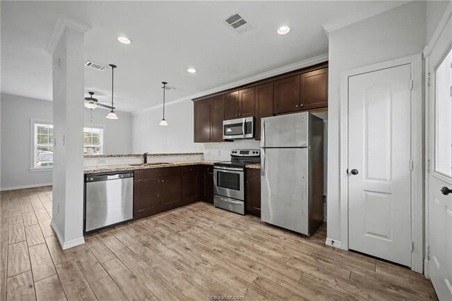 301 Southwest Pkwy in College Station, TX - Building Photo - Building Photo