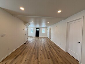 126 W Franklin St in West Salem, WI - Building Photo - Building Photo