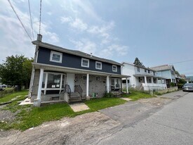 1143 Eynon St in Scranton, PA - Building Photo