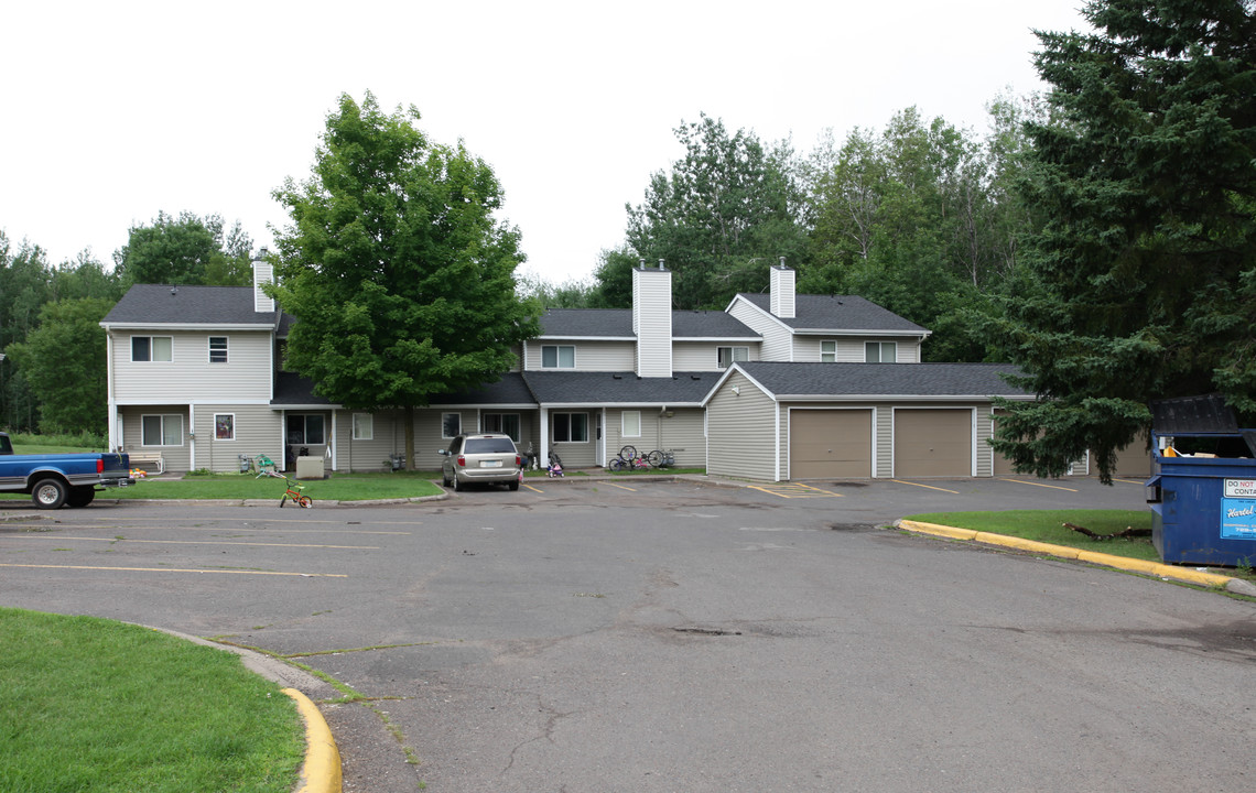 Morgan Park Townhomes in Duluth, MN - Building Photo