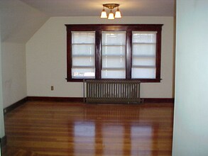 950 Elm St, Unit 3 in New Haven, CT - Foto de edificio - Building Photo