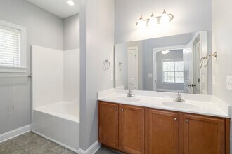 356 Easterlin Way, Unit 356 in Greenville, SC - Foto de edificio - Building Photo