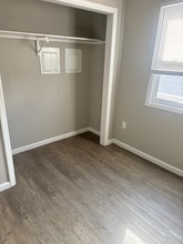 1328 Juniper Dr in Rantoul, IL - Foto de edificio - Building Photo