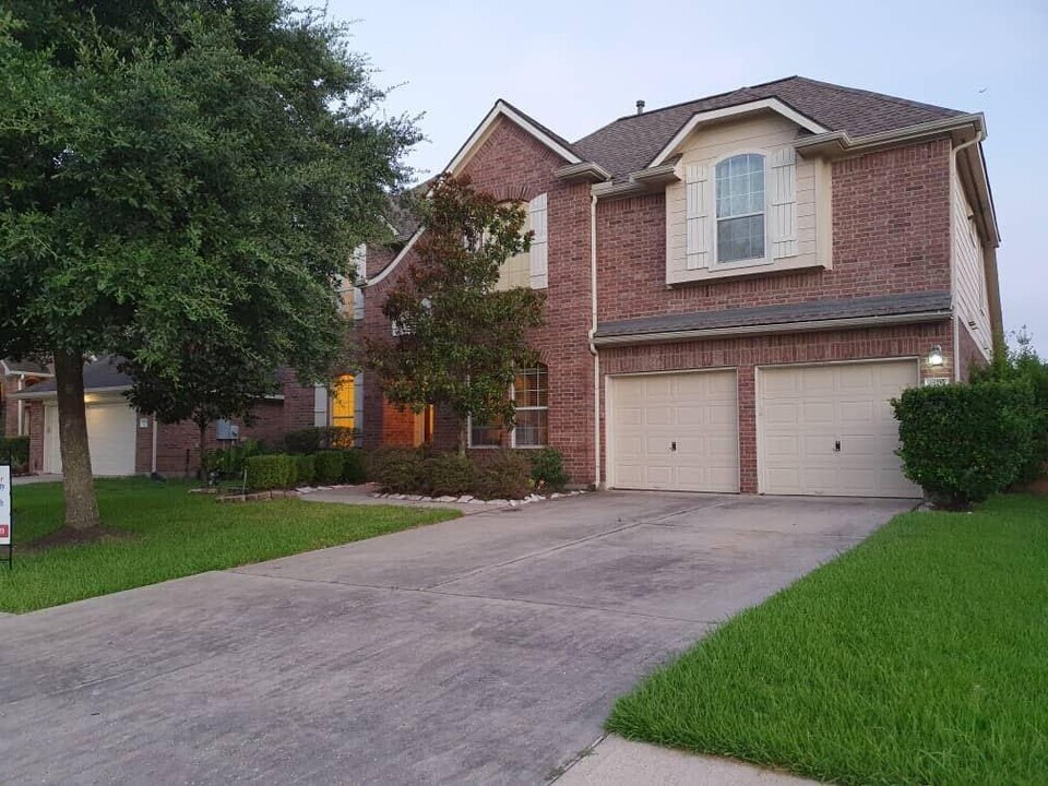 9502 Bearden Creek Ln in Humble, TX - Foto de edificio