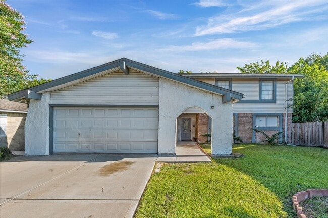property at 13930 New Village Ln