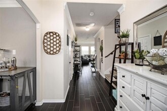 6943 Moonrise Lane in Houston, TX - Building Photo - Building Photo