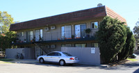 8719-8725 Fair Oaks Blvd in Carmichael, CA - Foto de edificio - Building Photo