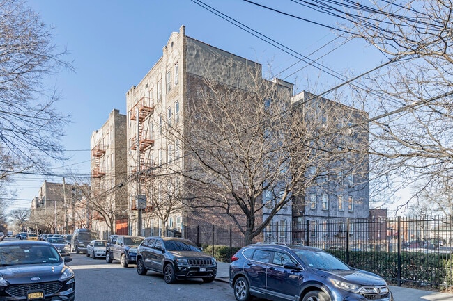 1036 Manor Ave in Bronx, NY - Building Photo - Building Photo