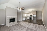 6704 Snapdragon Ln in Arlington, TX - Foto de edificio - Building Photo