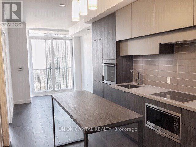 3109-3108 EGLINTON Ave