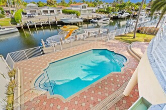 2671 NE 22nd Ct in Pompano Beach, FL - Building Photo - Building Photo