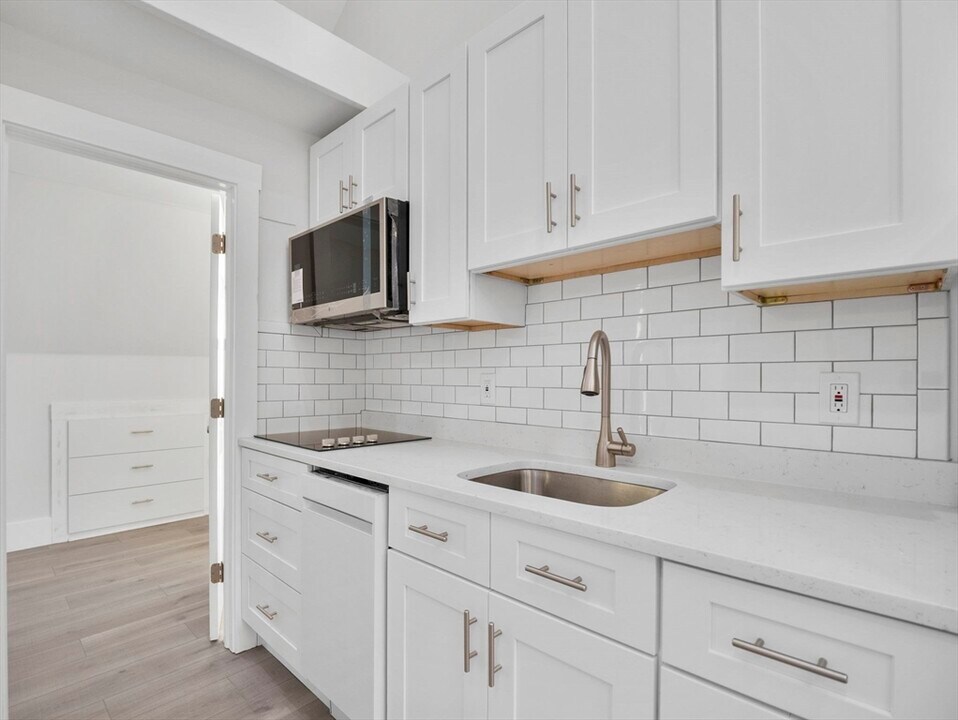 50 Columbus Ave, Unit 10 in Somerville, MA - Building Photo
