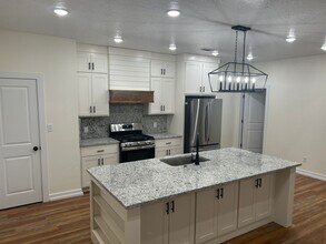 7201 Texas Rd, Unit B in Fort Smith, AR - Building Photo - Building Photo