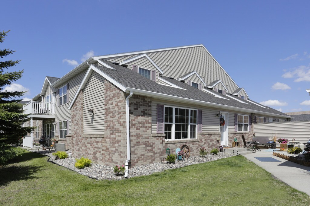 South Hampton Townhomes in Grand Forks, ND