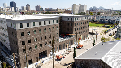 Belle Reve at H3C -Senior 55+ in New Orleans, LA - Foto de edificio - Building Photo