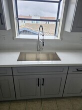 220 Marguerita Ave, Unit B in Alhambra, CA - Building Photo - Building Photo