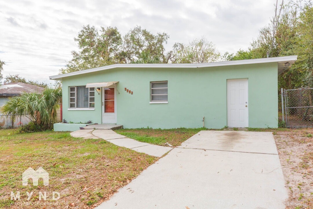 3913 E Chelsea St in Tampa, FL - Building Photo