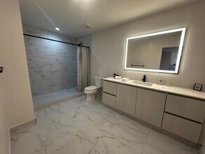 108 SE 3rd Ave, Unit B1 in Dania Beach, FL - Building Photo - Building Photo